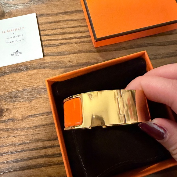 Hermes Orange Enamel Clic Clac H Bracelet - Picture 7 of 7